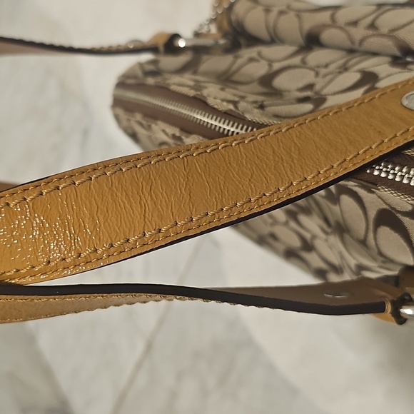 Coach signature domed satchel - Picture 15 of 17